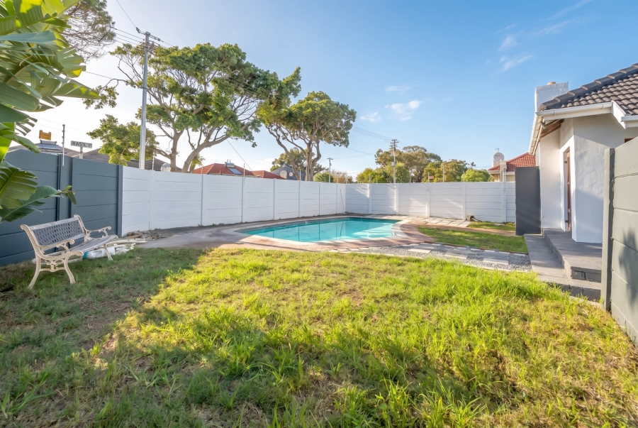 3 Bedroom Property for Sale in Plumstead Western Cape
